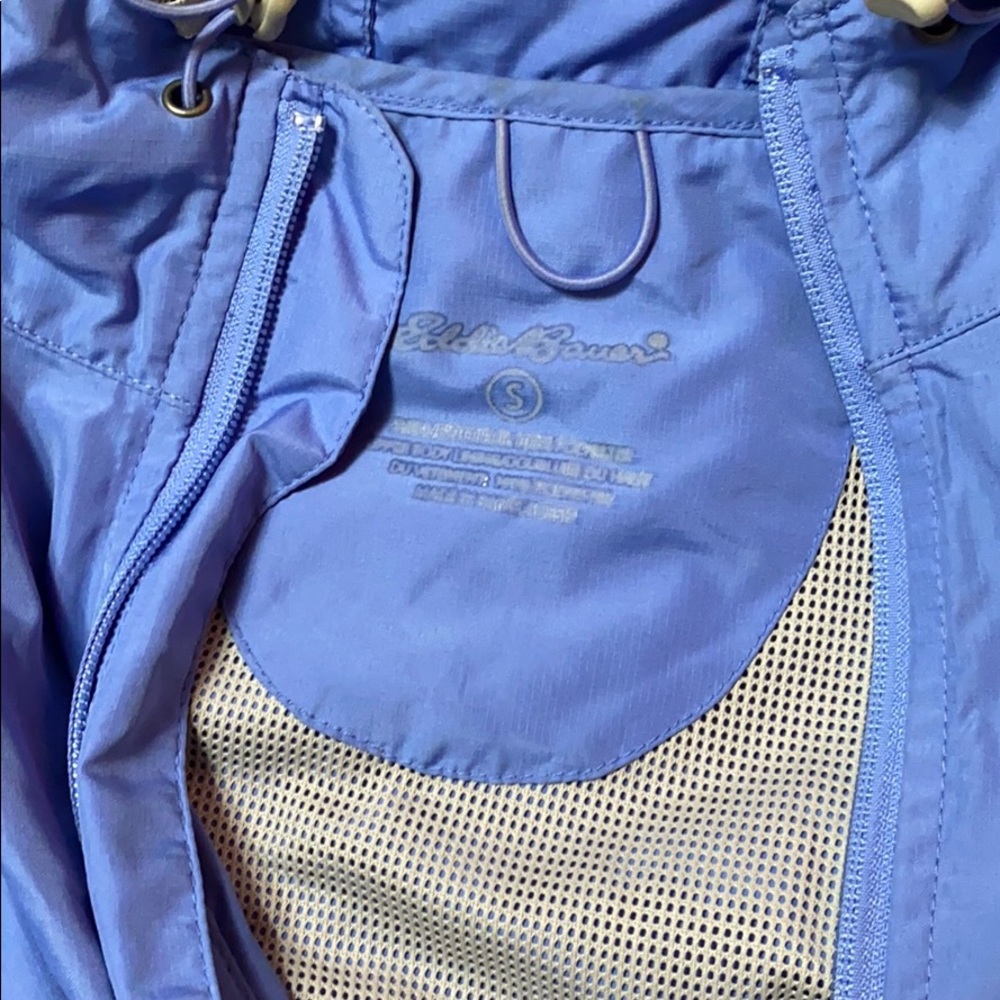 Gently used Eddie Bauer rain coat!